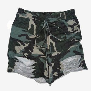 CAMO COMFY SHORTS